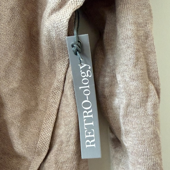 Stylish Taupe Open Front Cardigan - Picture 2 of 2